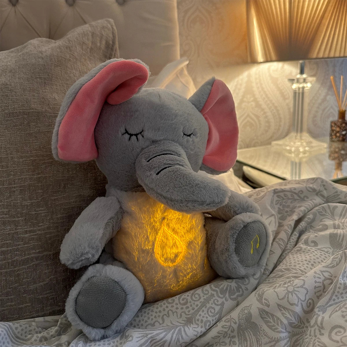 Peluche éléphant douce et apaisante pour bébé